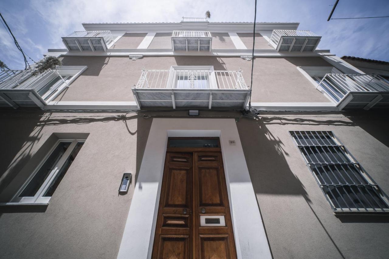 Palazzo Paladini - Luxury In The Heart Of The Old Town Aparthotel