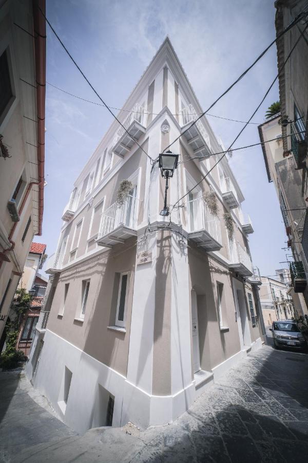 Palazzo Paladini - Luxury In The Heart Of The Old Town Pizzo (Calabria)