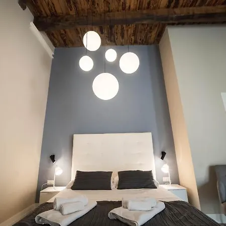 Palazzo Paladini - Luxury Suites In The Heart Of The Old Town Pizzo  Exterior foto